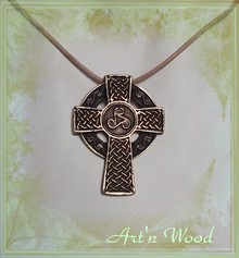 Grand bijou croix celtique en bronze doré massif patiné: porte-clef ou pendentif