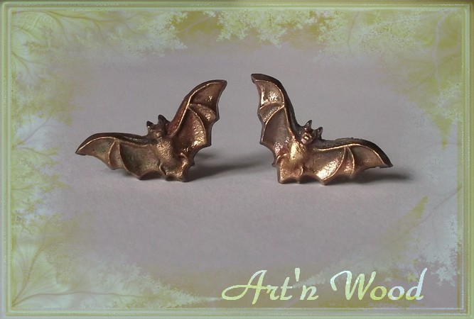 Parure artisanale chauve-souris, reine de la nuit: grand pendentif et puces d'oreille en bronze