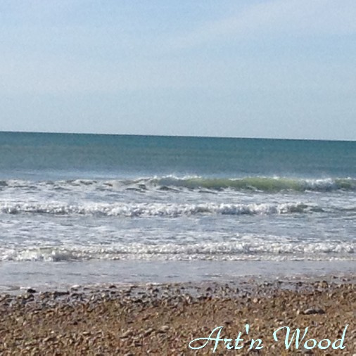 Bijoux artisanaux Art`n Wood, pièces uniques créées avec les trésors de la mer, glanés sur les plages de Vendée: galets polis, verre dépoli, bois flotté, coquillages et autres cadeaux de l`océ