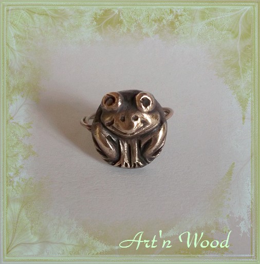 Bijou artisanal bague un Amour de Grenouille en bronze massif