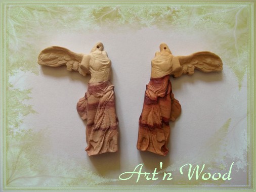 bijoux en bois sculpté: finition sur une paire de boucles d`oreille Victoire de Samothrace en bois de rose - Art`n Wood, sculptrice, créatrice de bijoux artisanaux personnalisés et sur-mesure