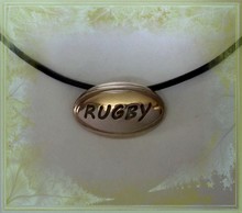 Pendentif artisanal ballon de rugby moderne 2,7cm en bronze doré, fini miroir