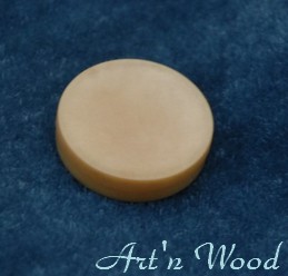 ancien jeton de jeu de Dame en corozo ou ivoire végétal - Art'n Wood, sculpteur, créatrice de bijoux artisanaux, artisan d'art ancien jeton de jeu de Dame en corozo ou ivoire végétal - Art'n Wood, sculpteur, créatrice de bijoux artisanaux