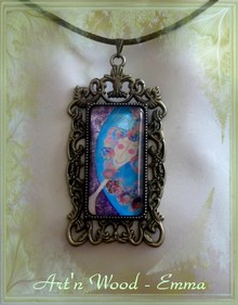 Bijou d'artiste, pendentif Femme arc-en-ciel d'Emma