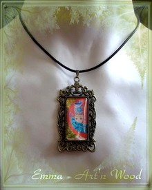 Bijou d'artiste, pendentif Femme aux oiseaux d'Emma